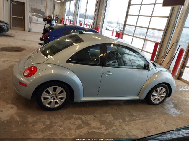 Продажа на аукционе авто 2010 Volkswagen New Beetle 2.5l, vin: 3VWRW3AG2AM006820, номер лота: 43971517