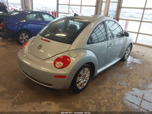 Продажа на аукционе авто 2010 Volkswagen New Beetle 2.5l, vin: 3VWRW3AG2AM006820, номер лота: 43971517