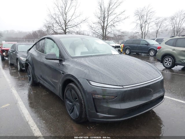 2026 TESLA MODEL Y 7SAYGDED5TF423778