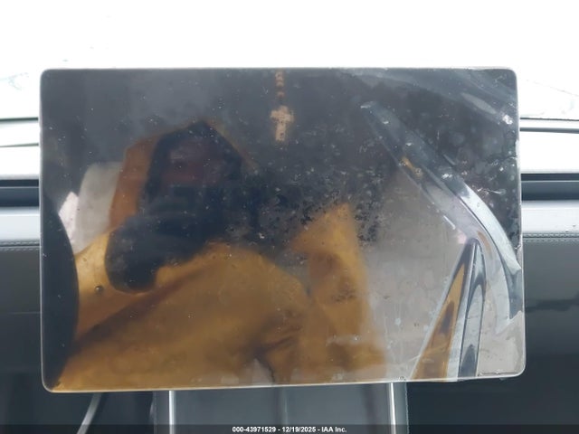 2026 TESLA MODEL Y 7SAYGDED5TF423778 Photo 6