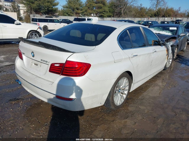 2016 BMW 528I WBA5A7C51GG150801 Photo 3