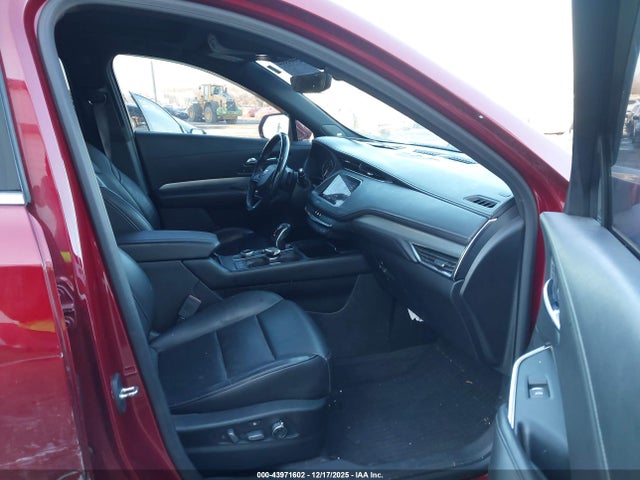 Продажа на аукционе авто 2019 Cadillac Xt4 Premium Luxury, vin: 1GYFZDR47KF101544, номер лота: 43971602