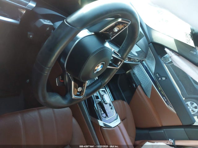 BMW 740i Xdrive 2024 WBA33EH01RCR10531 Image 14