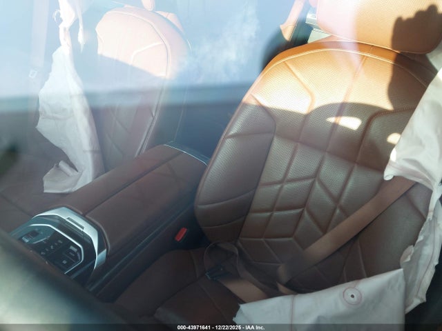 BMW 740i Xdrive 2024 WBA33EH01RCR10531 Image 16