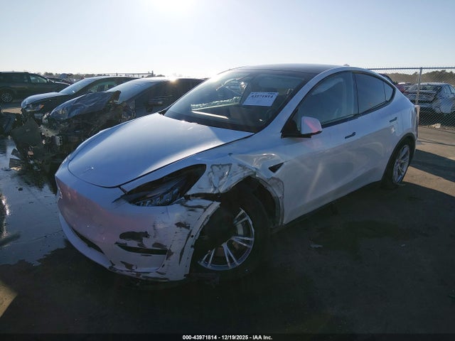 2022 TESLA MODEL Y 7SAYGDEE0NF459910 Photo 1