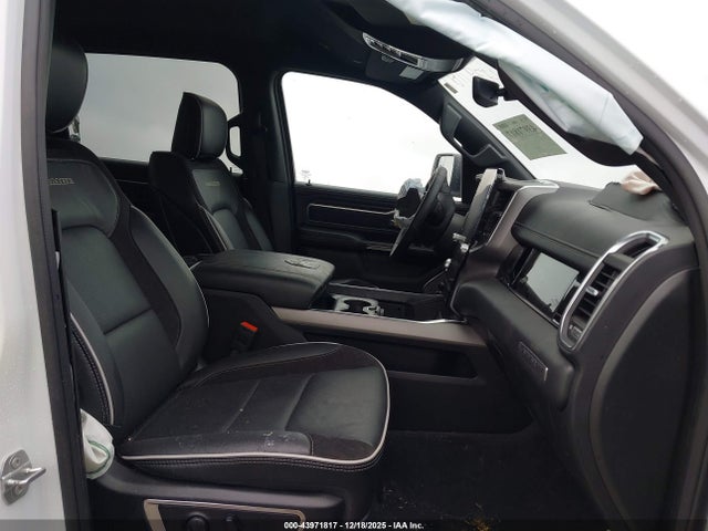2025 Ram 1500 Laramie  4x4 5'7 Box მანქანა იყიდება აუქციონზე, vin: 1C6SRFJP0SN658279, აუქციონის ნომერი: 43971817