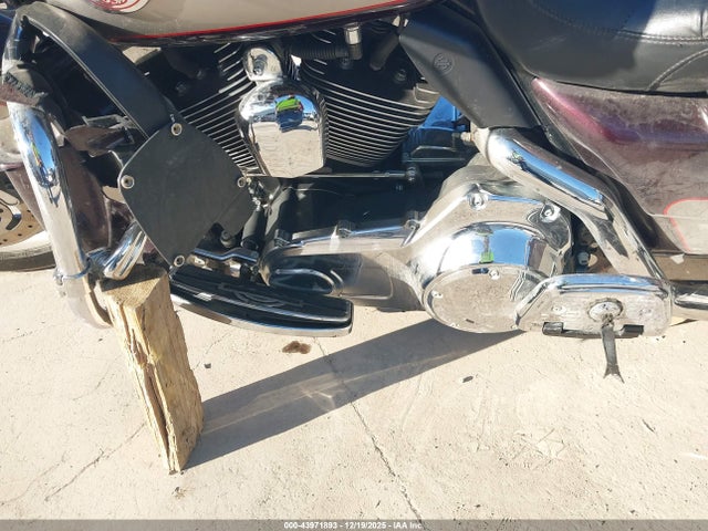 2007 HARLEY-DAVIDSON FLHTCUI 1HD1FC4197Y718650 Photo 8