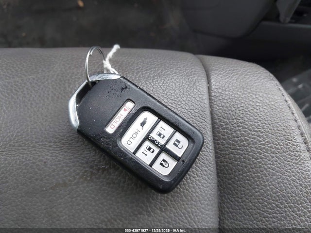 43971927 :رقم المزاد ، 5FNRL5H60GB152599 vin ، 2016 Honda Odyssey Ex-l مزاد بيع