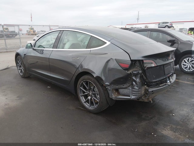 2019 TESLA MODEL 3 5YJ3E1EA9KF302171 Photo 2
