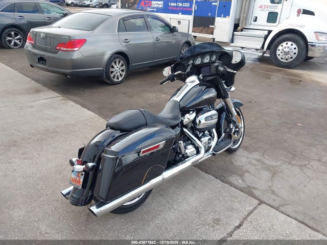 Harley-Davidson FLHX 2021 1HD1KBC16MB664228 Image 4