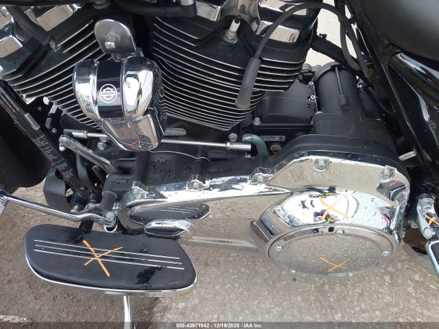 Harley-Davidson FLHX 2021 1HD1KBC16MB664228 Image 9