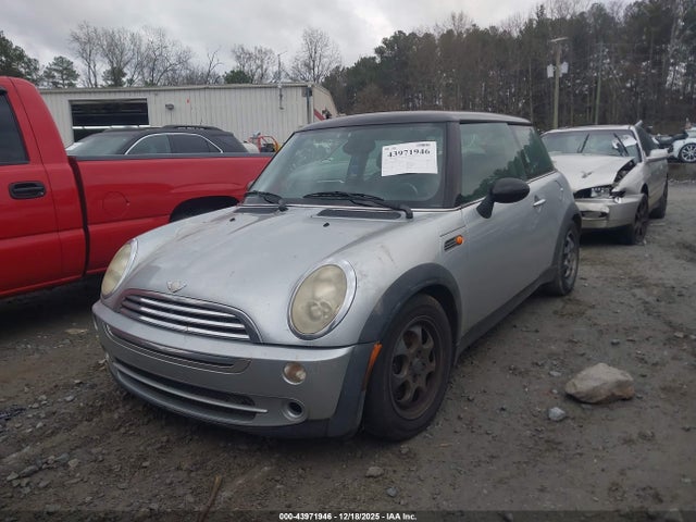 2005 MINI COOPER WMWRC33545TJ69044 Photo 1