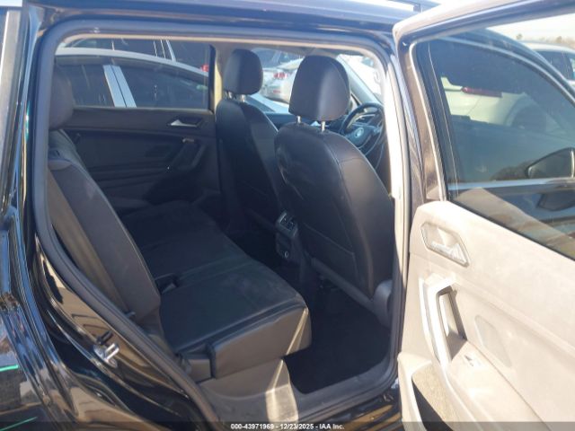2018 VOLKSWAGEN TIGUAN 3VV3B7AXXJM004147 Photo 7