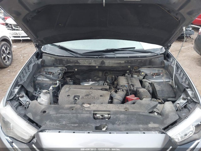 2018 MITSUBISHI OUTLANDER SPORT JA4AP3AU0JZ005886 Photo 9