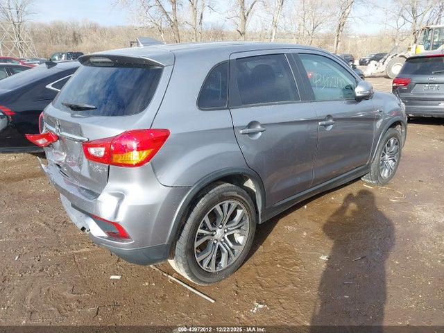 2018 MITSUBISHI OUTLANDER SPORT JA4AP3AU0JZ005886 Photo 3
