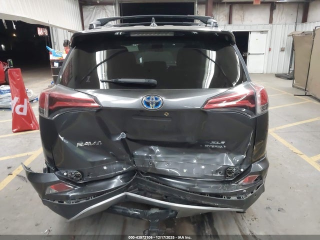 JTMRJREV0JD212095 Toyota Rav4 Hybrid Xle