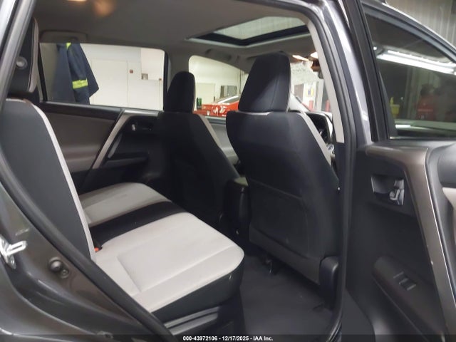 JTMRJREV0JD212095 Toyota Rav4 Hybrid Xle