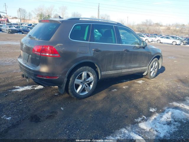 2014 VOLKSWAGEN TOUAREG WVGEF9BP4ED008178 Photo 3