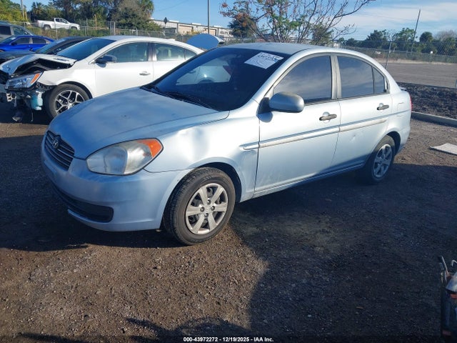 2011 HYUNDAI ACCENT KMHCN4AC3BU615566 Photo 1