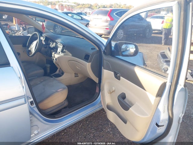 2011 HYUNDAI ACCENT KMHCN4AC3BU615566 Photo 4