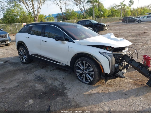 2025 CADILLAC OPTIQ 3GYK3DMR5SS140745