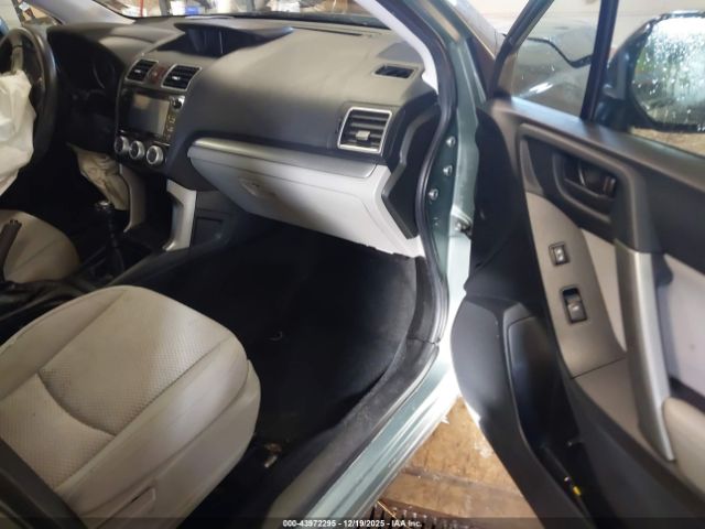 2016 SUBARU FORESTER JF2SJADC7GG506380 Photo 4