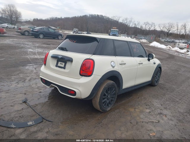 2019 MINI HARDTOP WMWXU3C5XK2B65394 Photo 3
