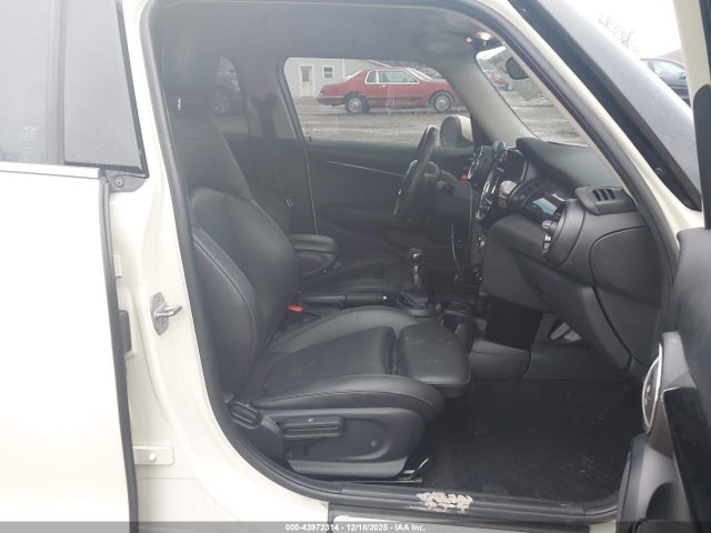 2019 MINI HARDTOP WMWXU3C5XK2B65394 Photo 4
