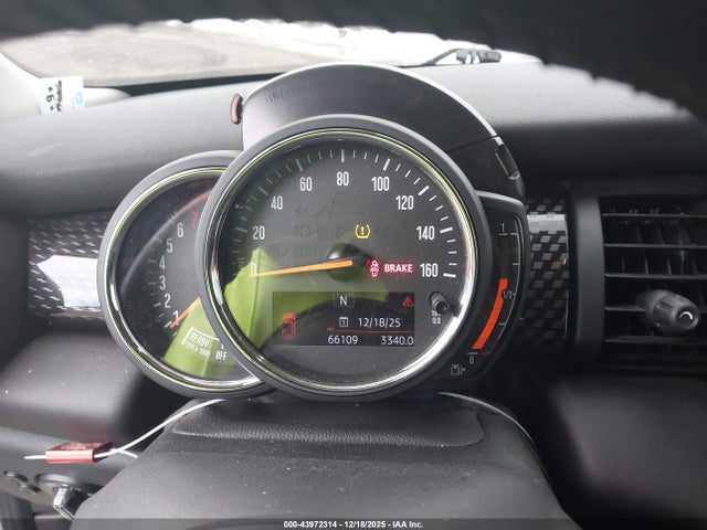 2019 MINI HARDTOP WMWXU3C5XK2B65394 Photo 6