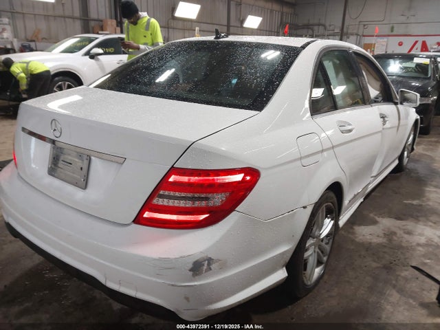 Продажа на аукционе авто 2013 Mercedes-benz C 250 Sport, vin: WDDGF4HB9DR251262, номер лота: 43972391