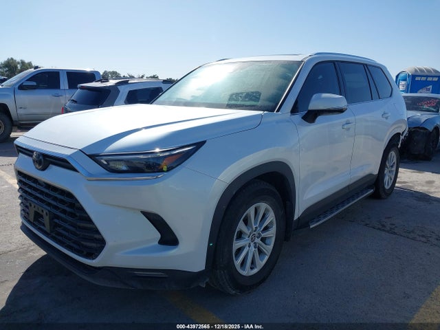 Toyota Grand Highlander Xle 2025 5TDAAAA52SS027797 Image 2