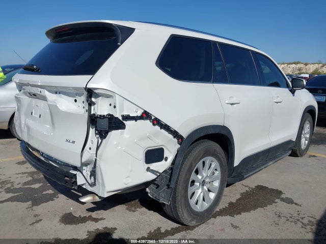 Toyota Grand Highlander Xle 2025 5TDAAAA52SS027797 Image 4