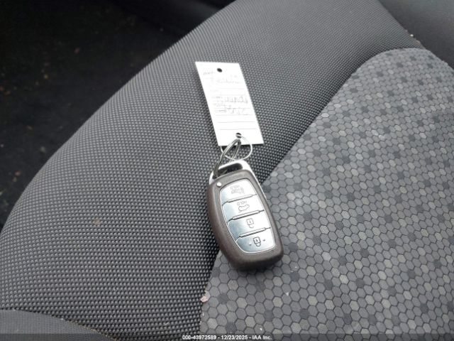 2017 HYUNDAI IONIQ HYBRID KMHC65LC6HU057222 Photo 10