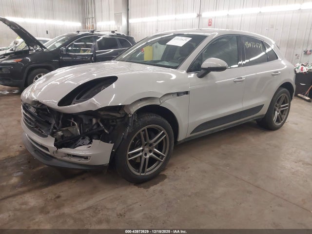 2019 PORSCHE MACAN WP1AA2A55KLB02465 Photo 1