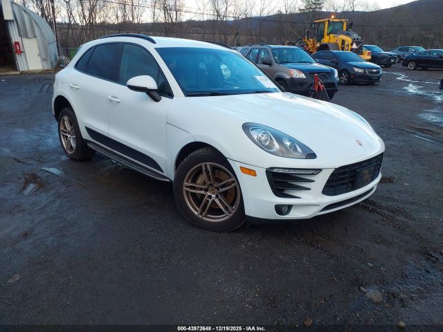 2015 PORSCHE MACAN WP1AB2A58FLB70245