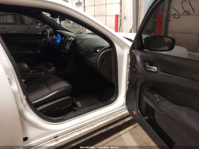 Aukcja sprzedaży 2013 Chrysler 300 300s Glacier, vin: 2C3CCAGGXDH603640, numer aukcji: 43972653