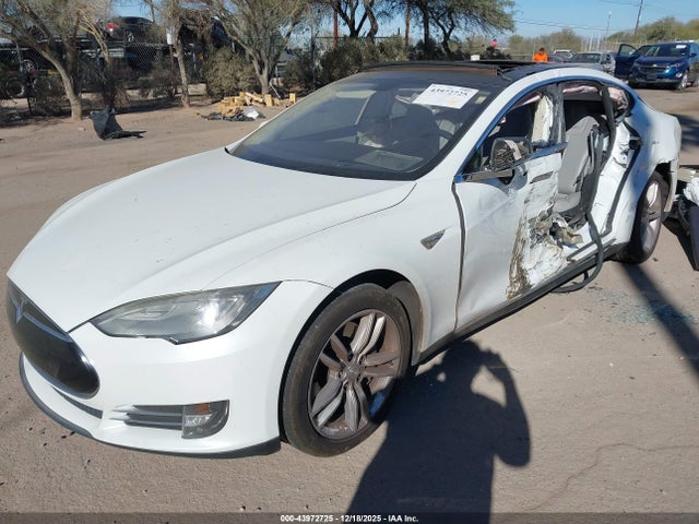 2013 TESLA MODEL S 5YJSA1DN9DFP04061 Photo 1