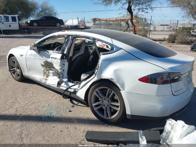 2013 TESLA MODEL S 5YJSA1DN9DFP04061 Photo 2