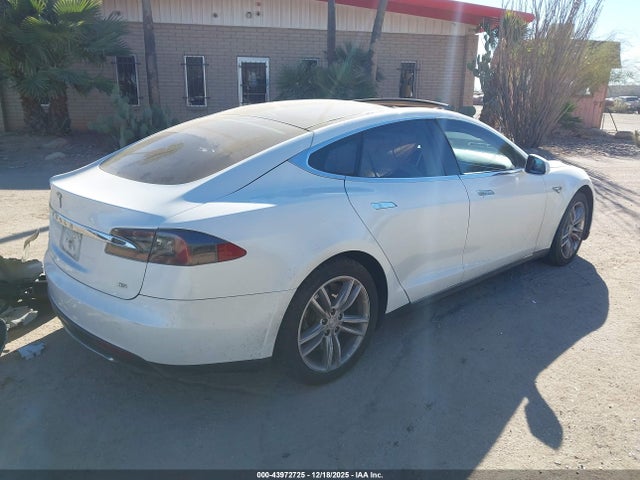 2013 TESLA MODEL S 5YJSA1DN9DFP04061 Photo 3
