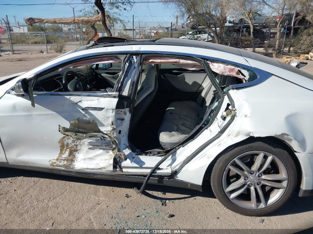 2013 TESLA MODEL S 5YJSA1DN9DFP04061 Photo 5