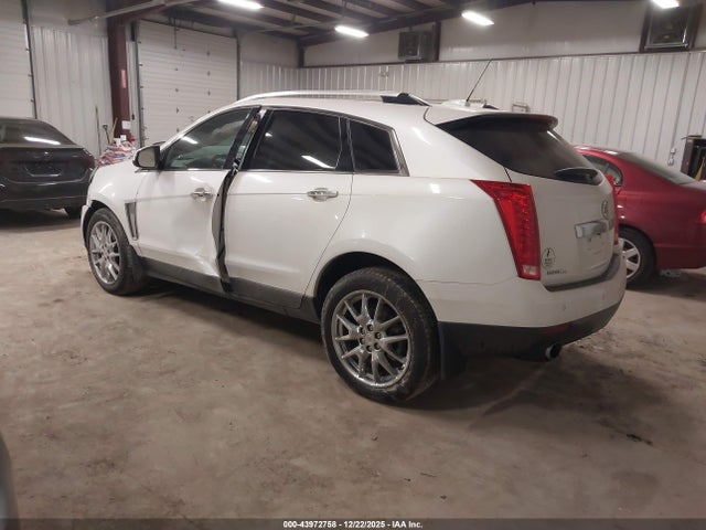 2015 CADILLAC SRX 3GYFNFE3XFS531705 Photo 2