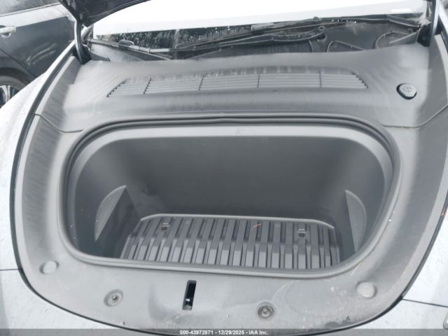 2023 TESLA MODEL Y 7SAYGDEEXPA100046 Photo 9
