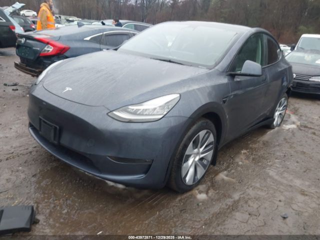 2023 TESLA MODEL Y 7SAYGDEEXPA100046 Photo 1