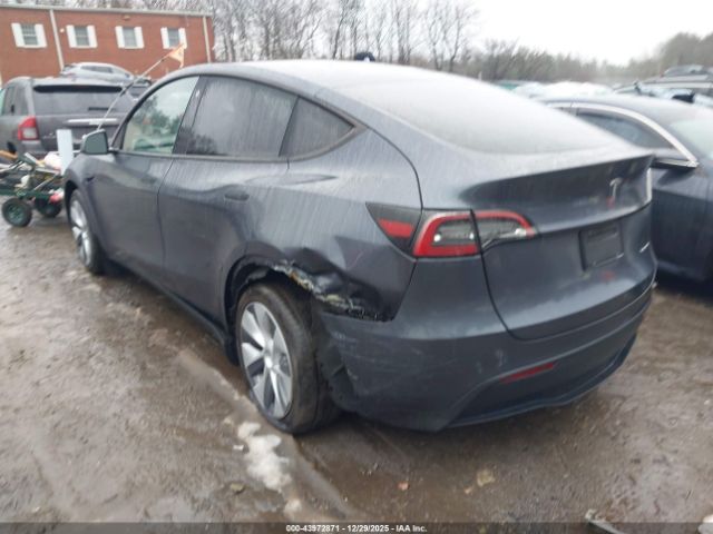 2023 TESLA MODEL Y 7SAYGDEEXPA100046 Photo 2