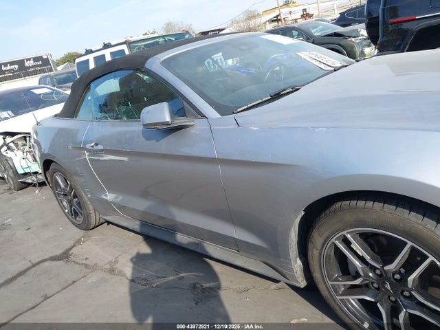 Ford Mustang Ecoboost Premium 2022 1FATP8UH0N5103717 Image 13