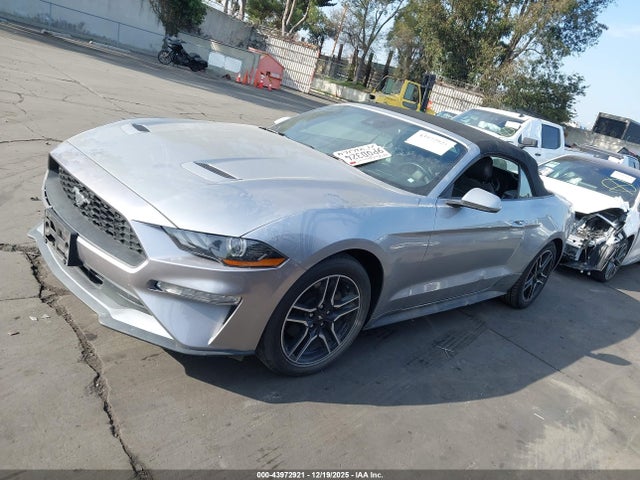 Ford Mustang Ecoboost Premium 2022 1FATP8UH0N5103717 Image 2