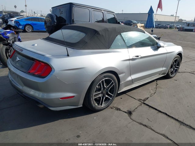 Ford Mustang Ecoboost Premium 2022 1FATP8UH0N5103717 Image 4