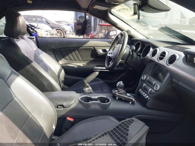 Ford Mustang Ecoboost Premium 2022 1FATP8UH0N5103717 Image 5