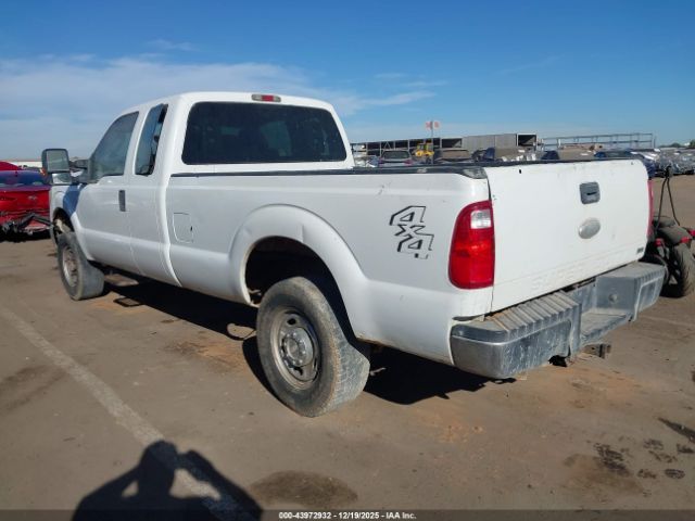 2011 FORD F-250 1FT7X2B65BED04924 Photo 2