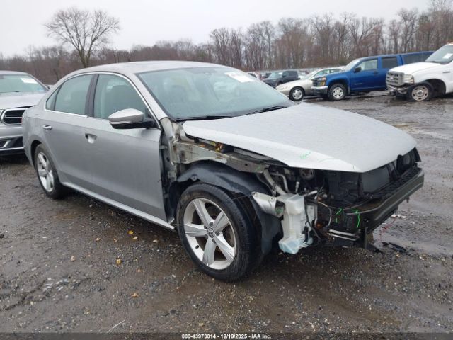2013 VOLKSWAGEN PASSAT 1VWBP7A36DC010409 Photo 0